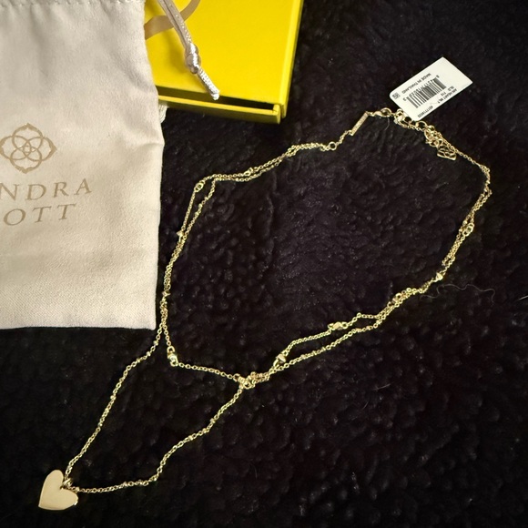 Kendra Scott Gold Heart Pendant Necklace - Picture 2 of 5